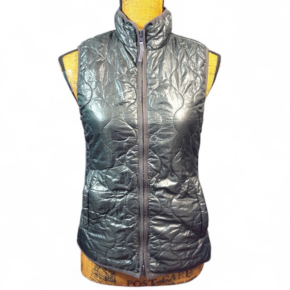 J. Crew quilted vest full zip Women’s size XS | c